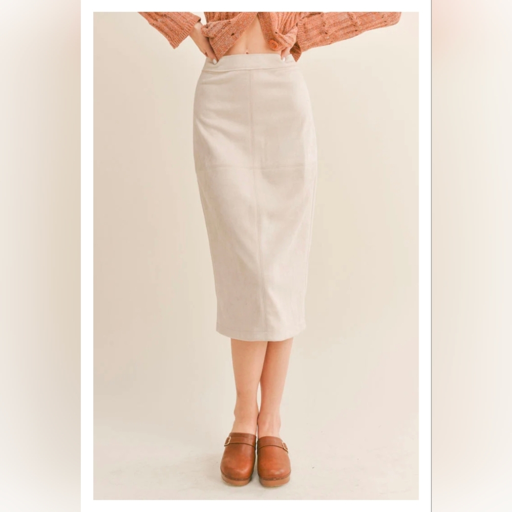 NWT Relativity suede leather skirt, new Size 8 brown